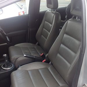 Heated SE leather seats