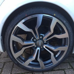 R8 Brakes