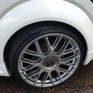 19 wheel front