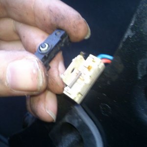 IMG_20191023_161953 door switch.jpg